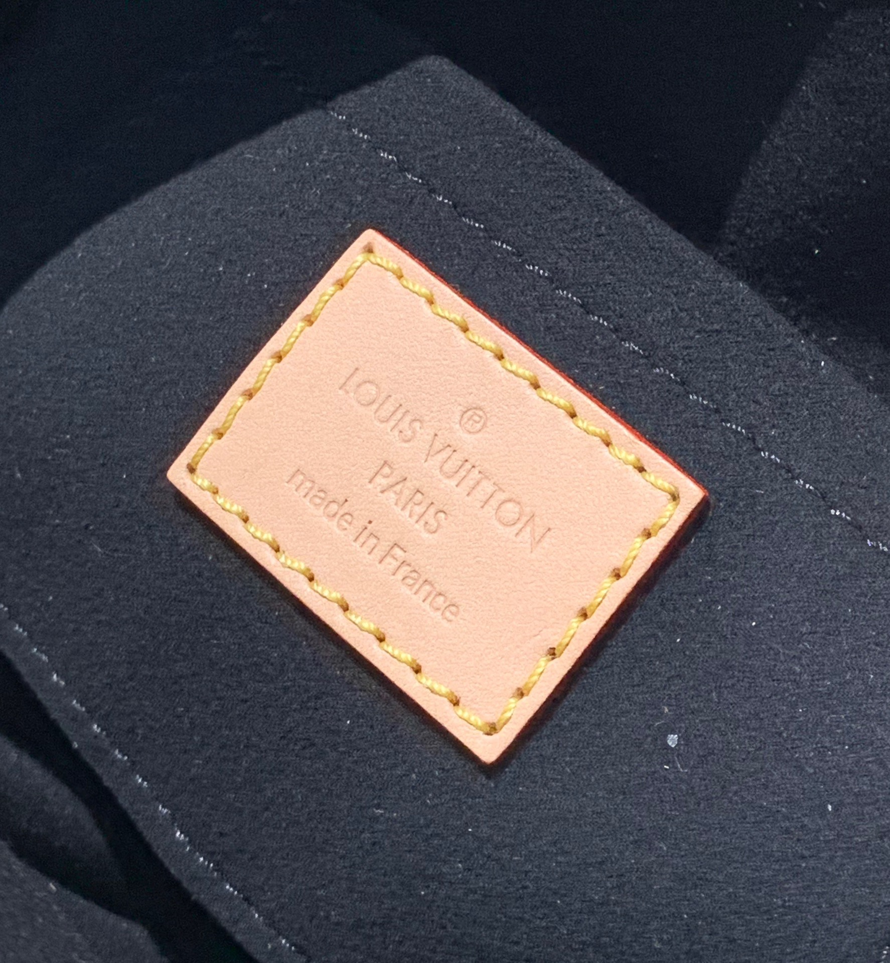 🌼m43587尺寸22*23*14㎝ 正宗海外渠道的Lv薯条包到货！这是一款备受大家钟爱的Duffle手