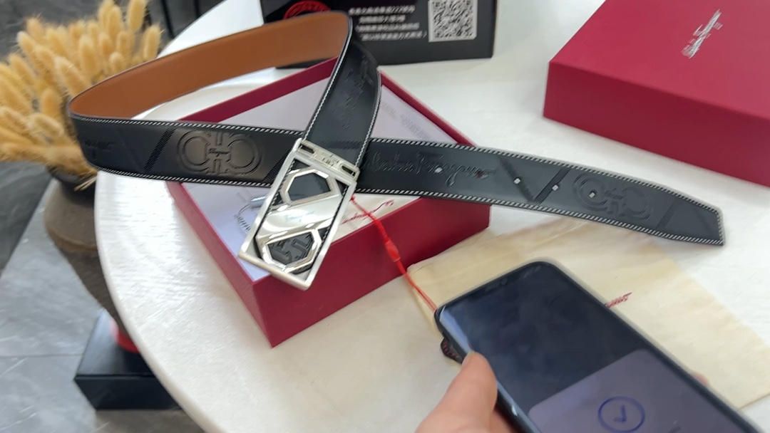 Ferragamo 菲拉格慕3.8 宽内穿皮带. 精钢新品五金