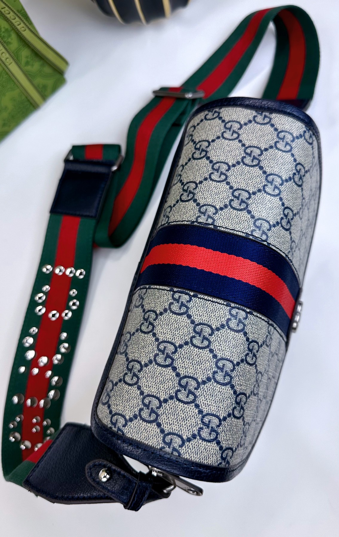 GUCCI Ophidia迷你GG肩背包 - パンクスタイルの魅力