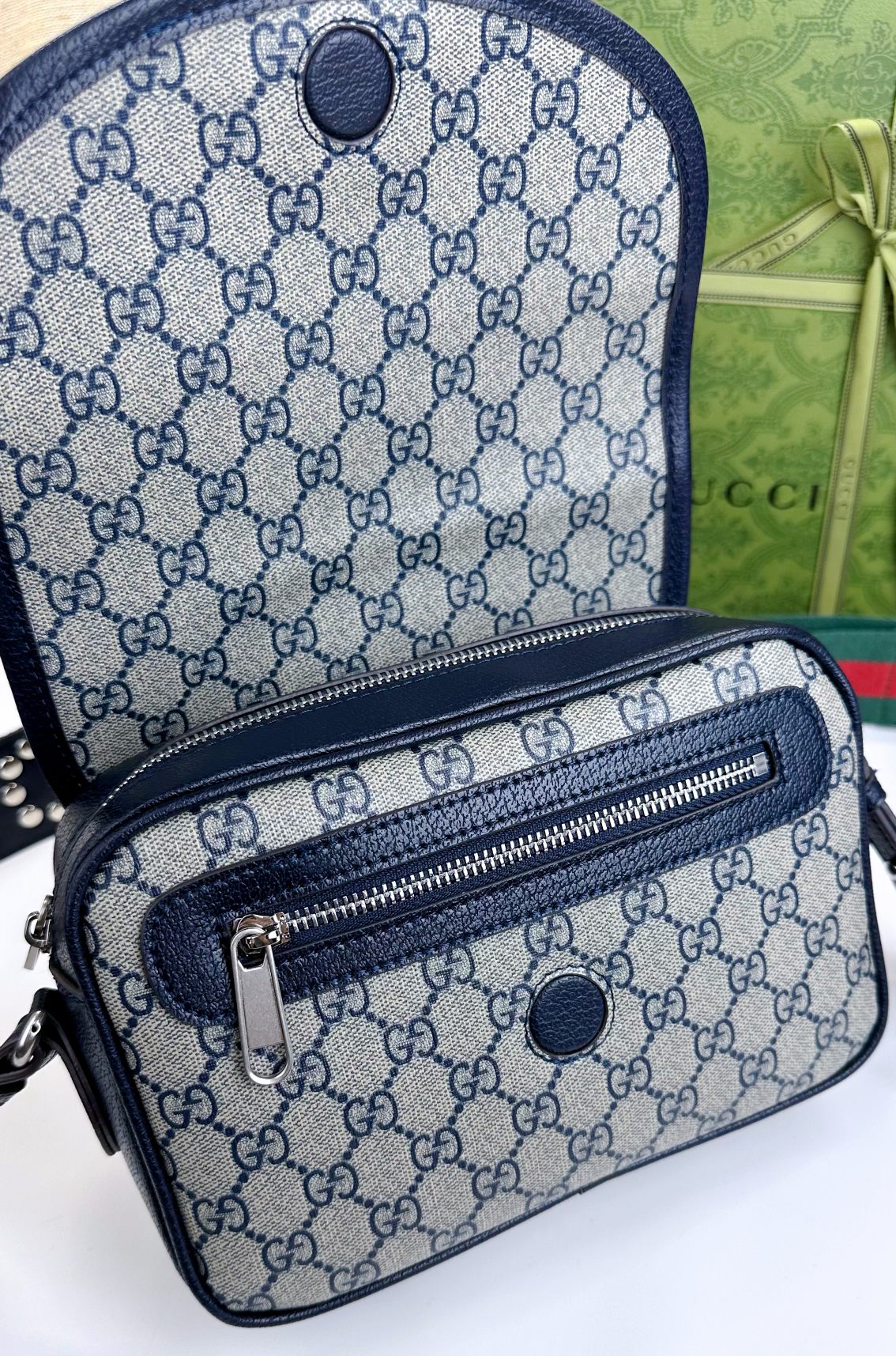 GUCCI Ophidia迷你GG肩背包 - パンクスタイルの魅力