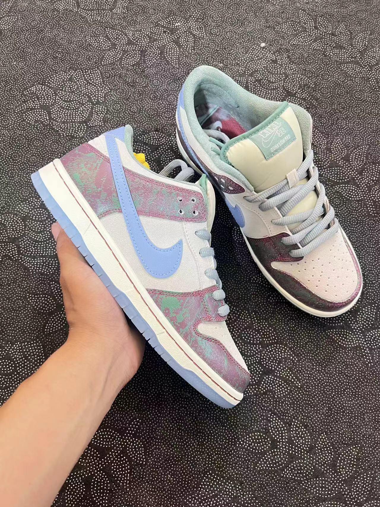 ? Crenshaw Skate Club x Nike SB Dunk Low 白紫联名配色?