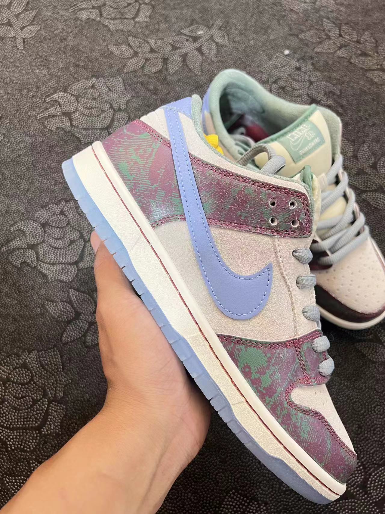 ? Crenshaw Skate Club x Nike SB Dunk Low 白紫联名配色?