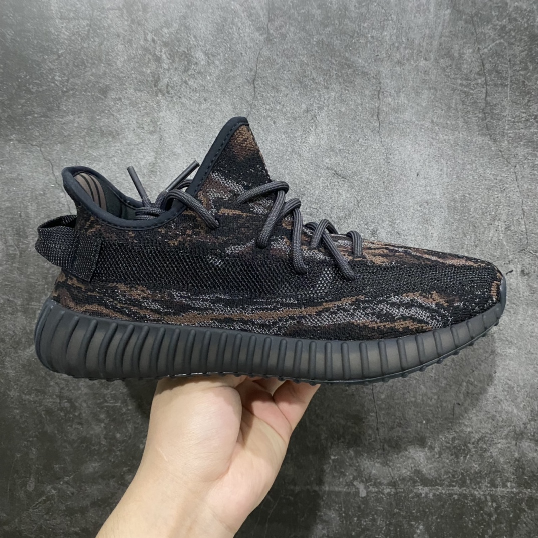 纯原版Yeezy350V2暗黑暴龙兽