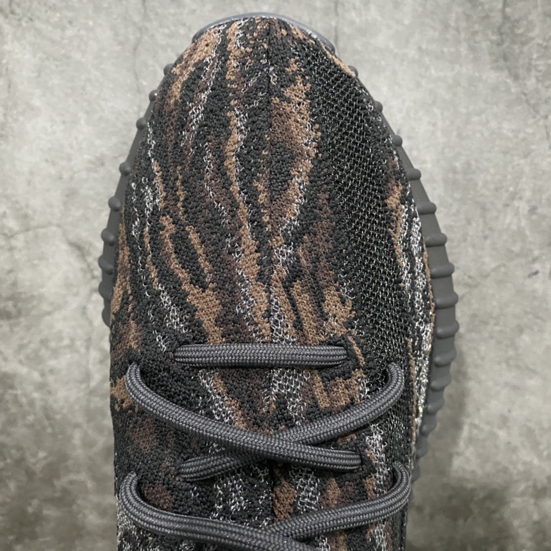 纯原版Yeezy350V2暗黑暴龙兽