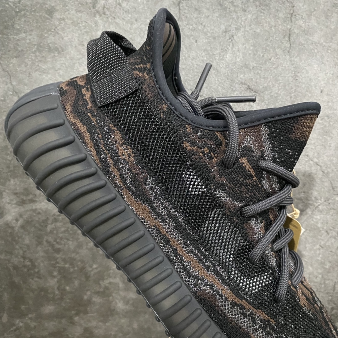 纯原版Yeezy350V2暗黑暴龙兽