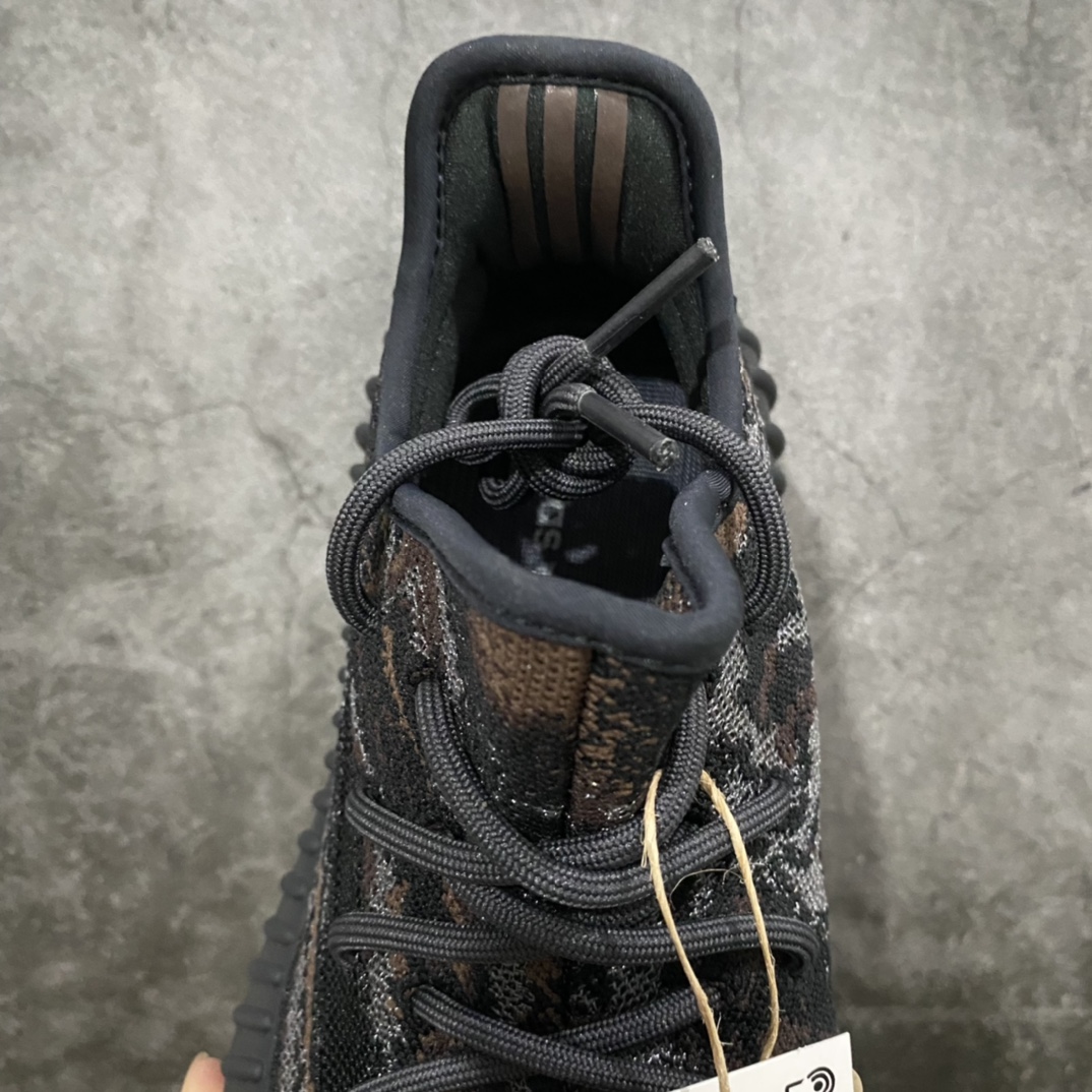 纯原版Yeezy350V2暗黑暴龙兽