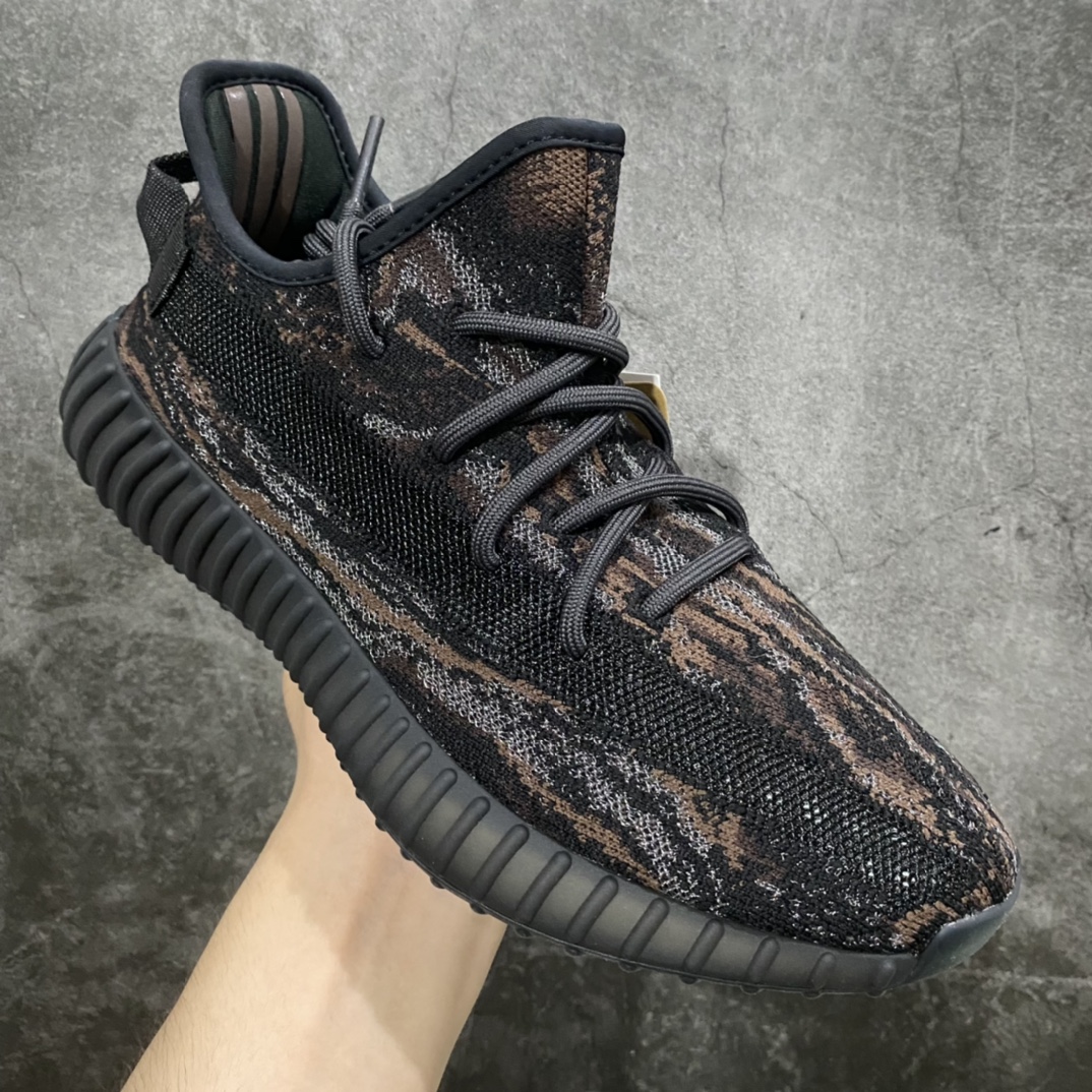 纯原版Yeezy350V2暗黑暴龙兽