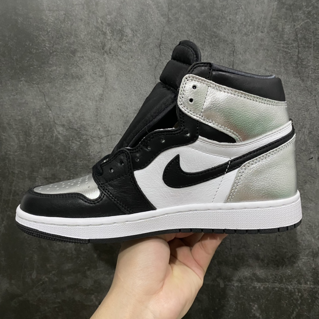 图片[2]-【JS纯原】Air Jordan 1 Retro High AJ1黑银脚趾高帮CD0461-001n原鞋原楦头纸板开发n鞋型后跟收腰弧度完美 原厂Prime Asia皮料打造正确鞋垫背胶 飞翼3D高频深度立体原厂配件 钢印齐全 高价零售首选版本 尺码：40-48-莆田鞋批发中心