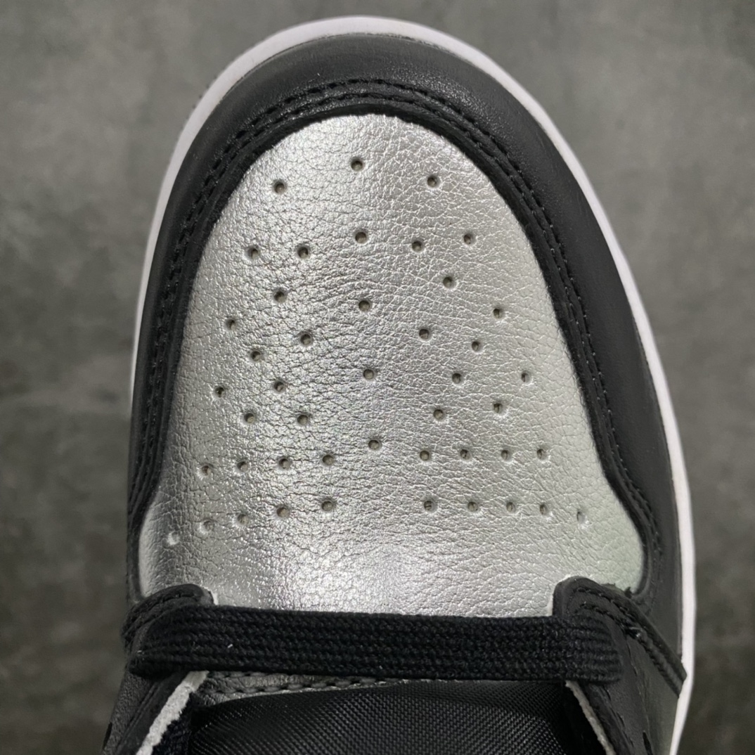 图片[5]-【JS纯原】Air Jordan 1 Retro High AJ1黑银脚趾高帮CD0461-001n原鞋原楦头纸板开发n鞋型后跟收腰弧度完美 原厂Prime Asia皮料打造正确鞋垫背胶 飞翼3D高频深度立体原厂配件 钢印齐全 高价零售首选版本 尺码：40-48-莆田鞋批发中心