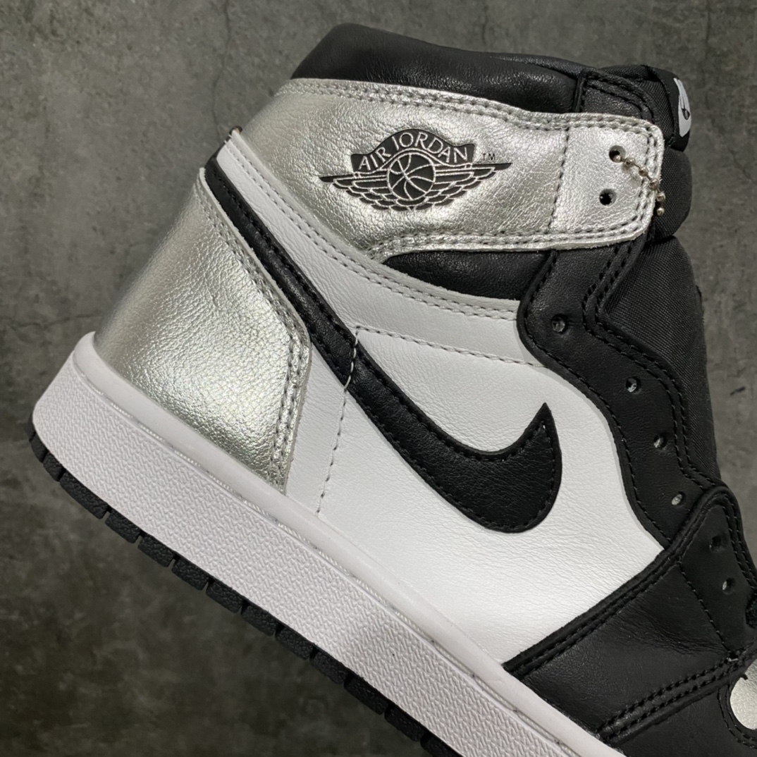 图片[7]-【JS纯原】Air Jordan 1 Retro High AJ1黑银脚趾高帮CD0461-001n原鞋原楦头纸板开发n鞋型后跟收腰弧度完美 原厂Prime Asia皮料打造正确鞋垫背胶 飞翼3D高频深度立体原厂配件 钢印齐全 高价零售首选版本 尺码：40-48-莆田鞋批发中心