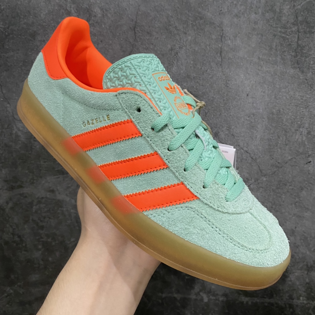 图片[3]-【纯原版】Adidas Originals Gazelle Indoor浅绿橙色 HQ8714 三叶草复古休闲防滑耐磨低帮板鞋nn目前最高版 区别市场通货 正确粗反绒皮 正确鞋舌正确侧面压印凹陷烫金GAZELLE字母 海玻璃鞋垫背部刷胶n后跟港宝定型 纸板中底也都是同步原鞋 高价零售主推版本 尺码：35 36 36.5 37 38 38.5 39 40 40.5 41 42 42.5 43 44 44.5 45-莆田鞋批发中心