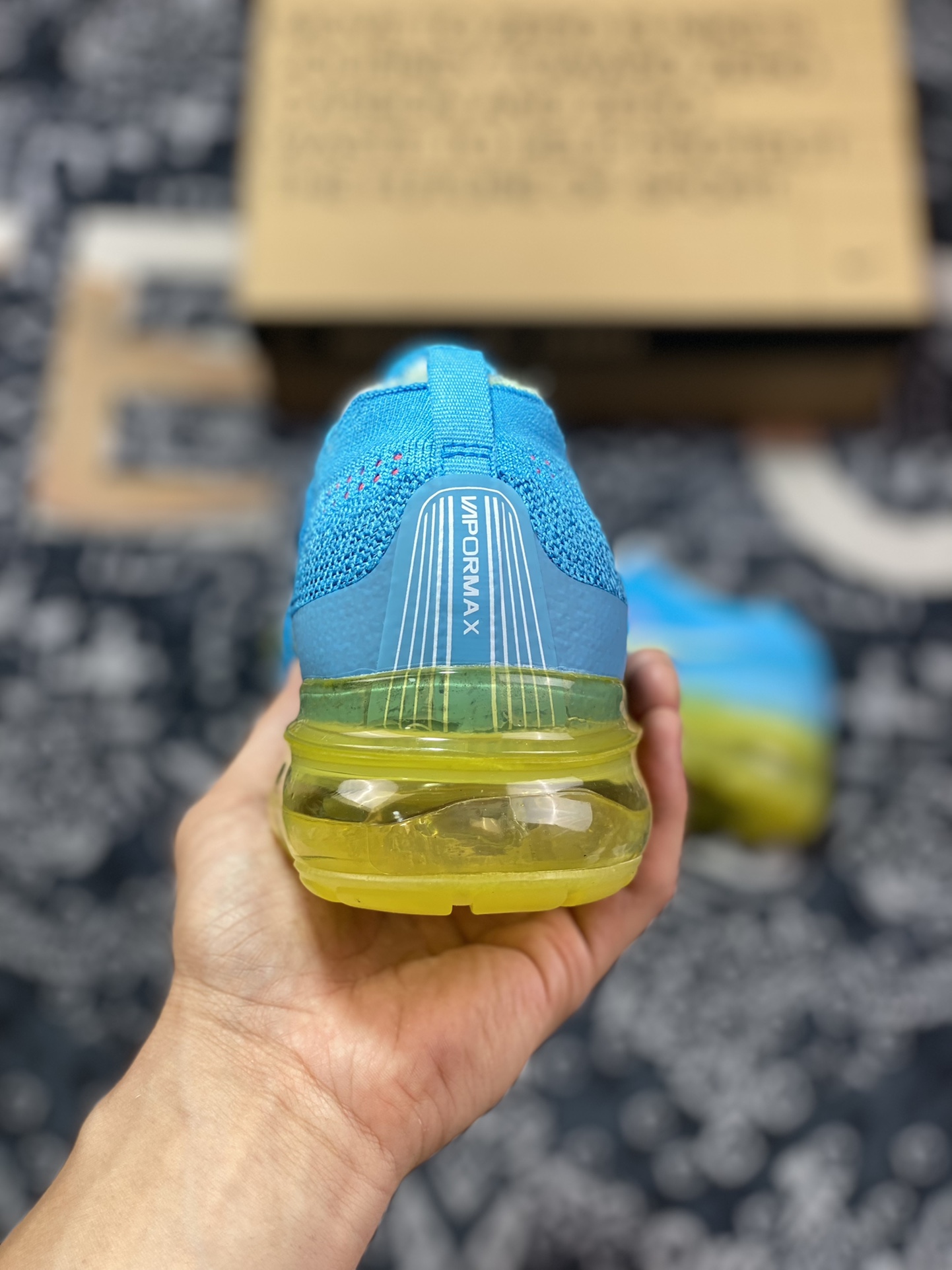 耐克Nike Air VaporMax 2023 Flyknit FK”Baltic Blue“2023款大气垫慢跑鞋“浅月蓝桃粉黄”DV1678-400