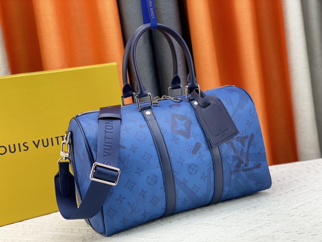 P330   M22765全皮 M46655克花 本款 Keepall 35旅行袋为 Monogram Shadow 皮革铺陈全幅