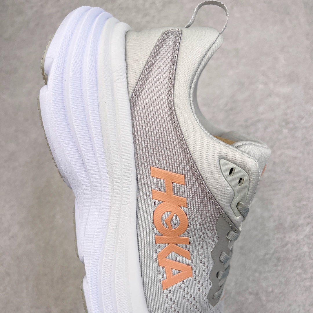 图片[6]-＃福利特价 HOKA ONE ONE Bondi 8 邦代八代缓震网面耐磨低帮跑步鞋 原始的 Bondi 缓震和线条在这里 提供该特许经营权众所周知的柔软、平衡的乘坐体验 Bondi 使用加长的摇杆微调几何形状 以获得更大的加速度 同时由于采用碳纤维板 还可以提供更平稳的脚趾离地 尺码：36 36.5 37.5 38 38.5 39 40 40.5 41 42 42.5 43 44 44.5 45-选品中心
