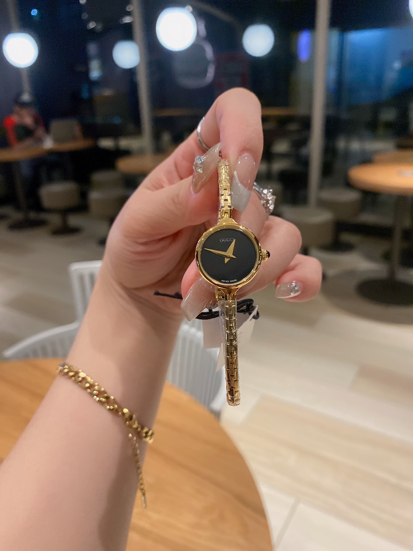 Vintage Japanese Watch: Rich Lady’s Stylish Timepiece with Simple Functionality - 图片 5