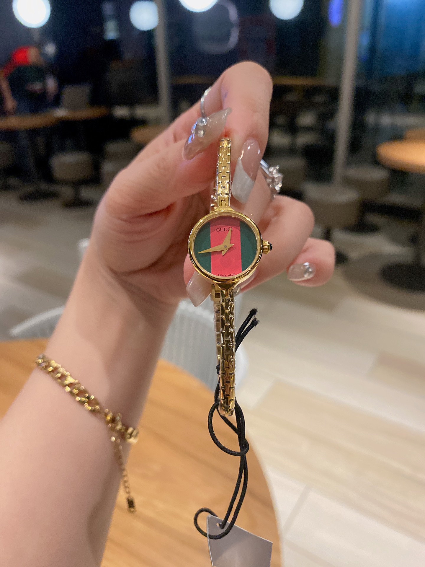 Vintage Japanese Watch: Rich Lady’s Stylish Timepiece with Simple Functionality - 图片 7