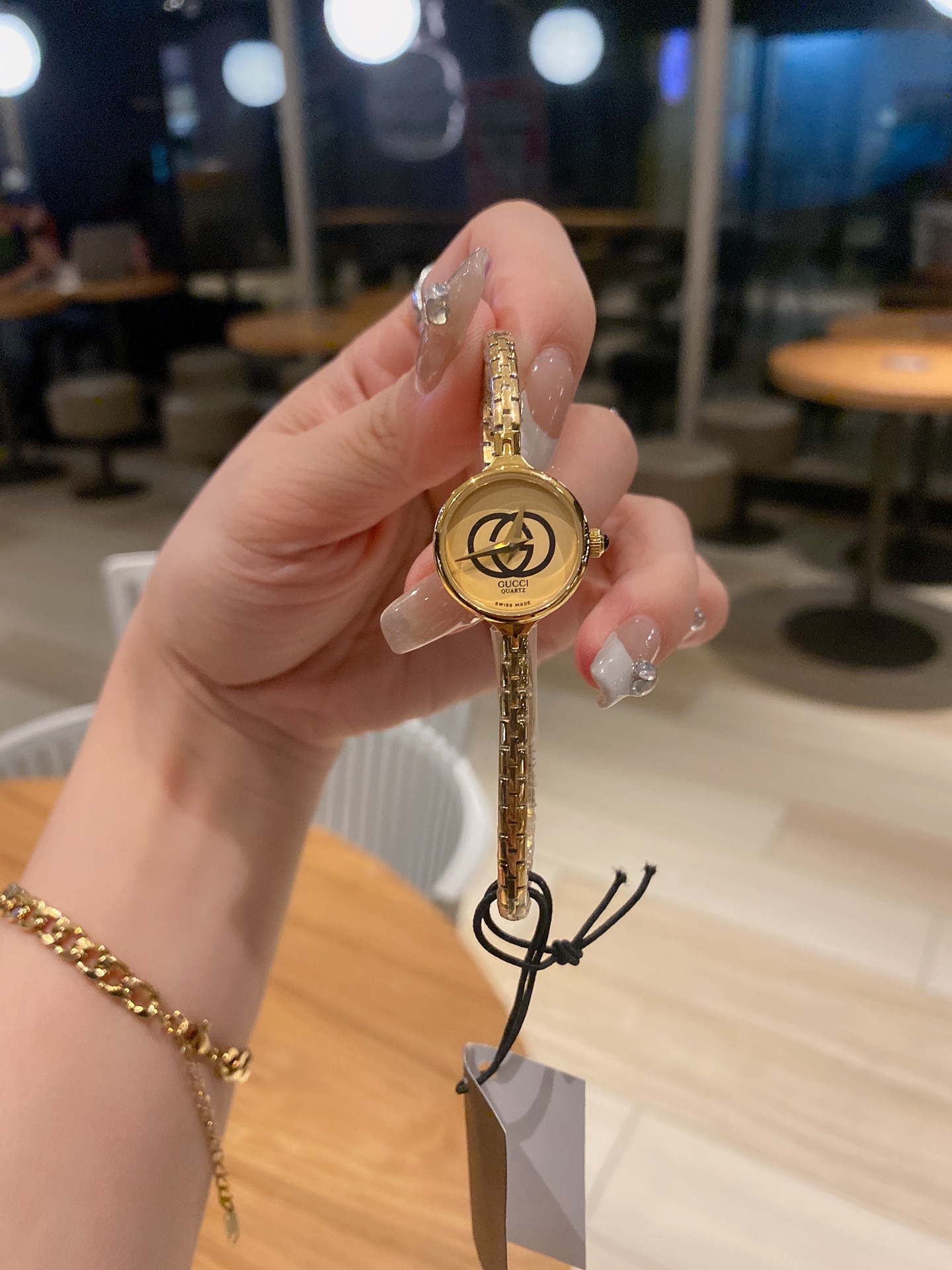 Vintage Japanese Watch: Rich Lady’s Stylish Timepiece with Simple Functionality - 图片 9