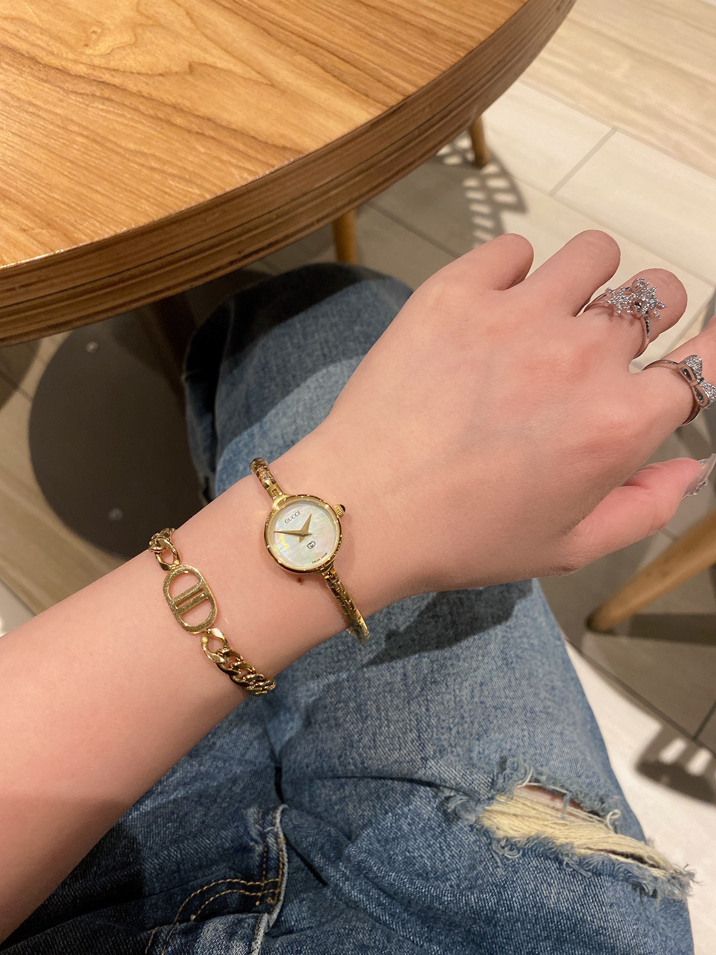 Vintage Japanese Watch Collection: Timeless Elegance in 693 Characters - 图片 4