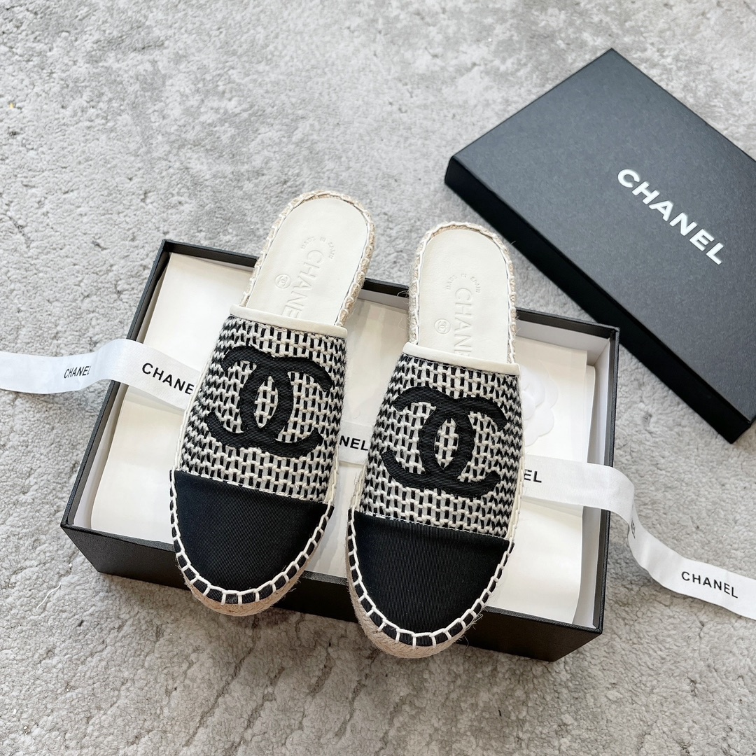 CHANEL espadrilles classiques, combinaison de tissu et cuir, tissu importé, cuir d'agneau de boutique, parfaites pour la maison et les voyages