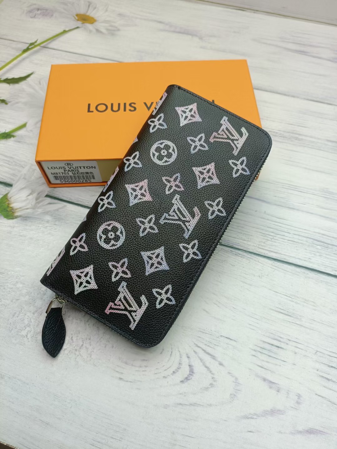 Zippered coin pocket