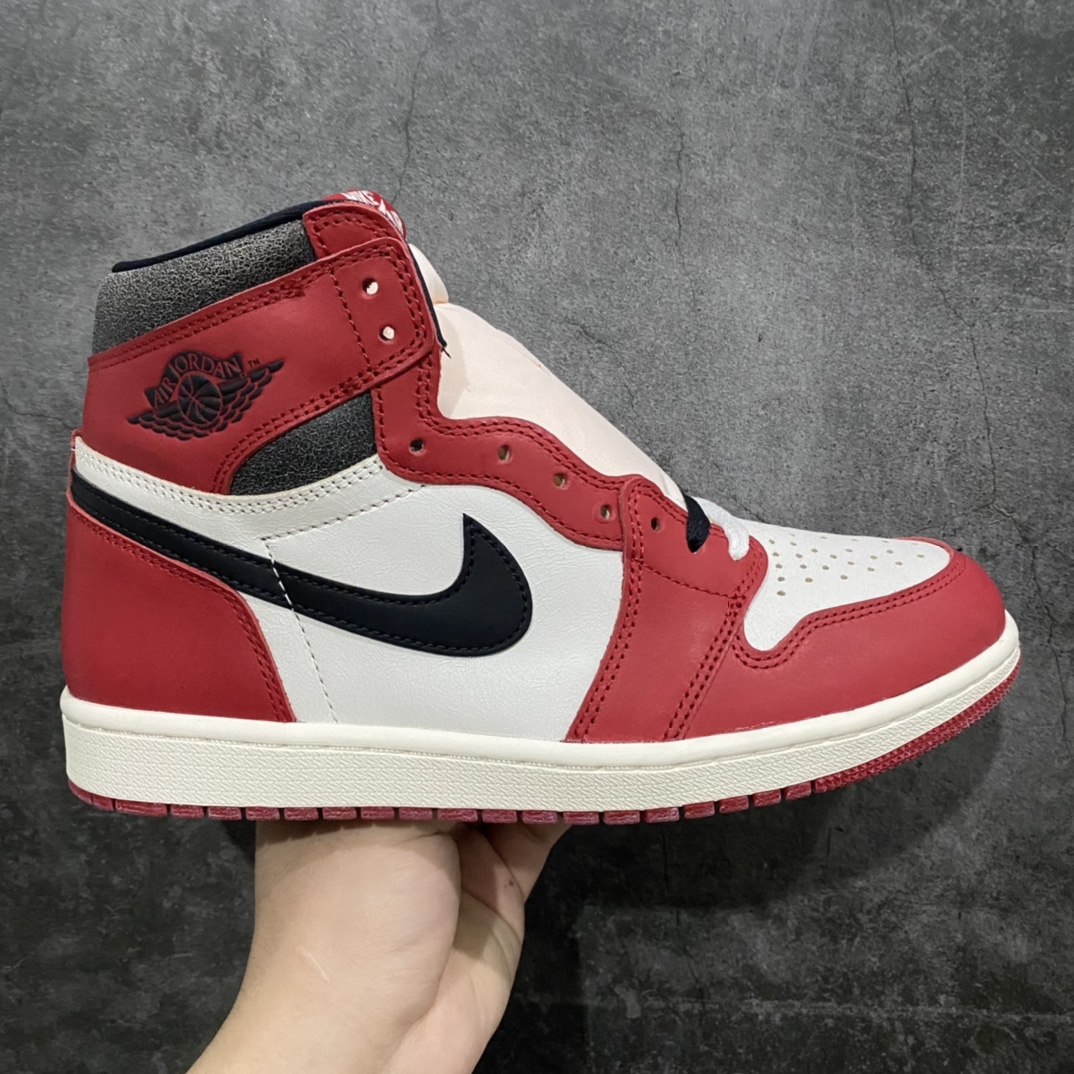 【Y3版本】Air Jordan AJ1做旧复古芝加哥 货号：DZ5485-612n市场第一梯队版本全鞋使用原厂皮打造做旧效果与原鞋完全一致n原厂楦头打造完美鞋型n原汁原味公司货味道的产物！n品质远强于市售各代号纯原版n对比原鞋几乎看不出差距😀欢迎对比pk 尺码：40.5-47.5-莆田鞋批发中心