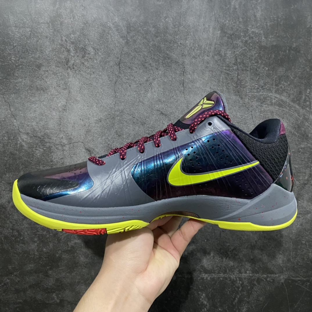 图片[2]-【S2纯原】Nike KOBE 5 Protro 科比五代 男子实战篮球鞋 暗黑小丑 紫色 CD4991-001n高端零售 外贸专供品质 市售最高版本 原鞋原数据纸板开发 内置Zoom Turbo气垫 后掌EVA缓震 实战配置直接拉满 原档数据3D打印 鞋面细节匹配原版 全身鞋材卡料色独家定制 唯一正确喷漆SWOOSH Flyknit飞线科技，给予鞋身足够抗扭矩力 真实底模最大47.5  尺码：40 40.5 41 42 42.5 43 44 44.5 45 46 47.5-莆田鞋批发中心