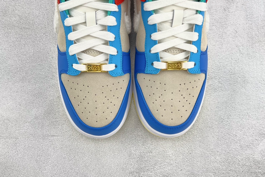  特价 
Nike Dunk Low Year of the Rabbit 兔年 蓝米橙

货号：FD4