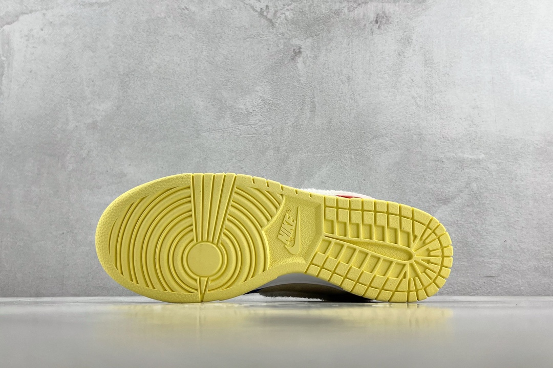  特价 
Nike Dunk Low Year of the Rabbit 兔年 蓝米橙

货号：FD4