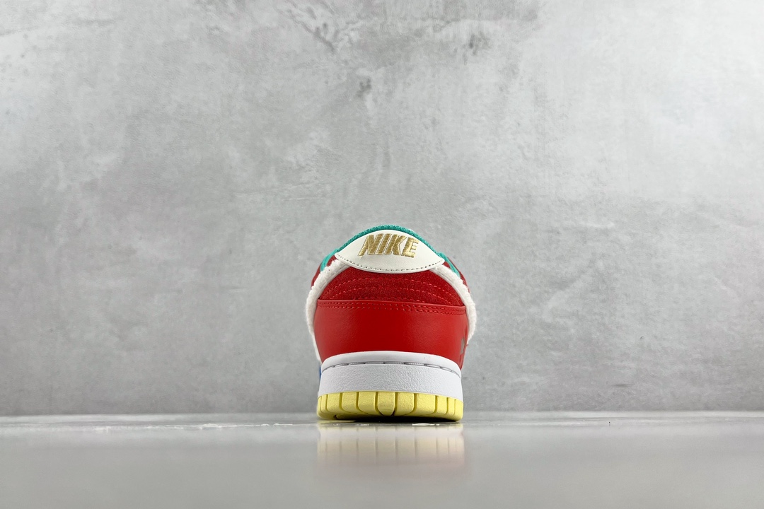  特价 
Nike Dunk Low Year of the Rabbit 兔年 蓝米橙

货号：FD4
