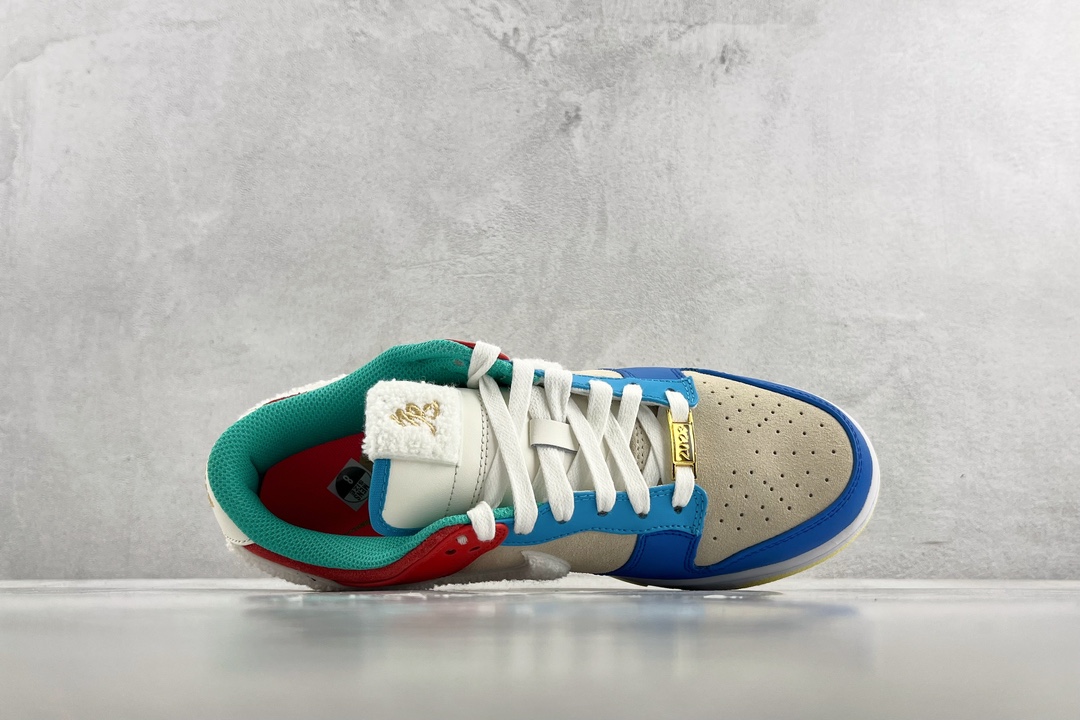  特价 
Nike Dunk Low Year of the Rabbit 兔年 蓝米橙

货号：FD4