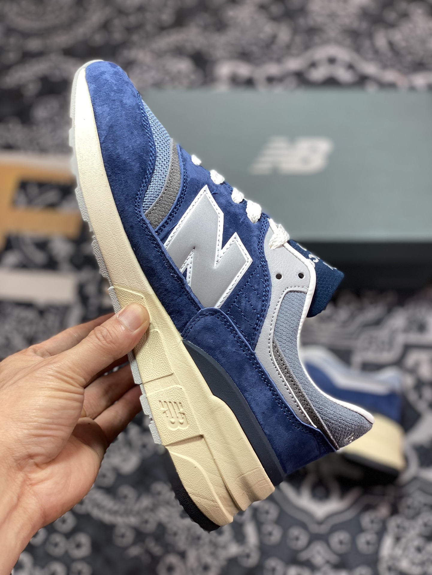 New Balance 997R ”Navy” improved series low-top classic jogging shoes ”Navy blue silver beige bottom” U997RHB