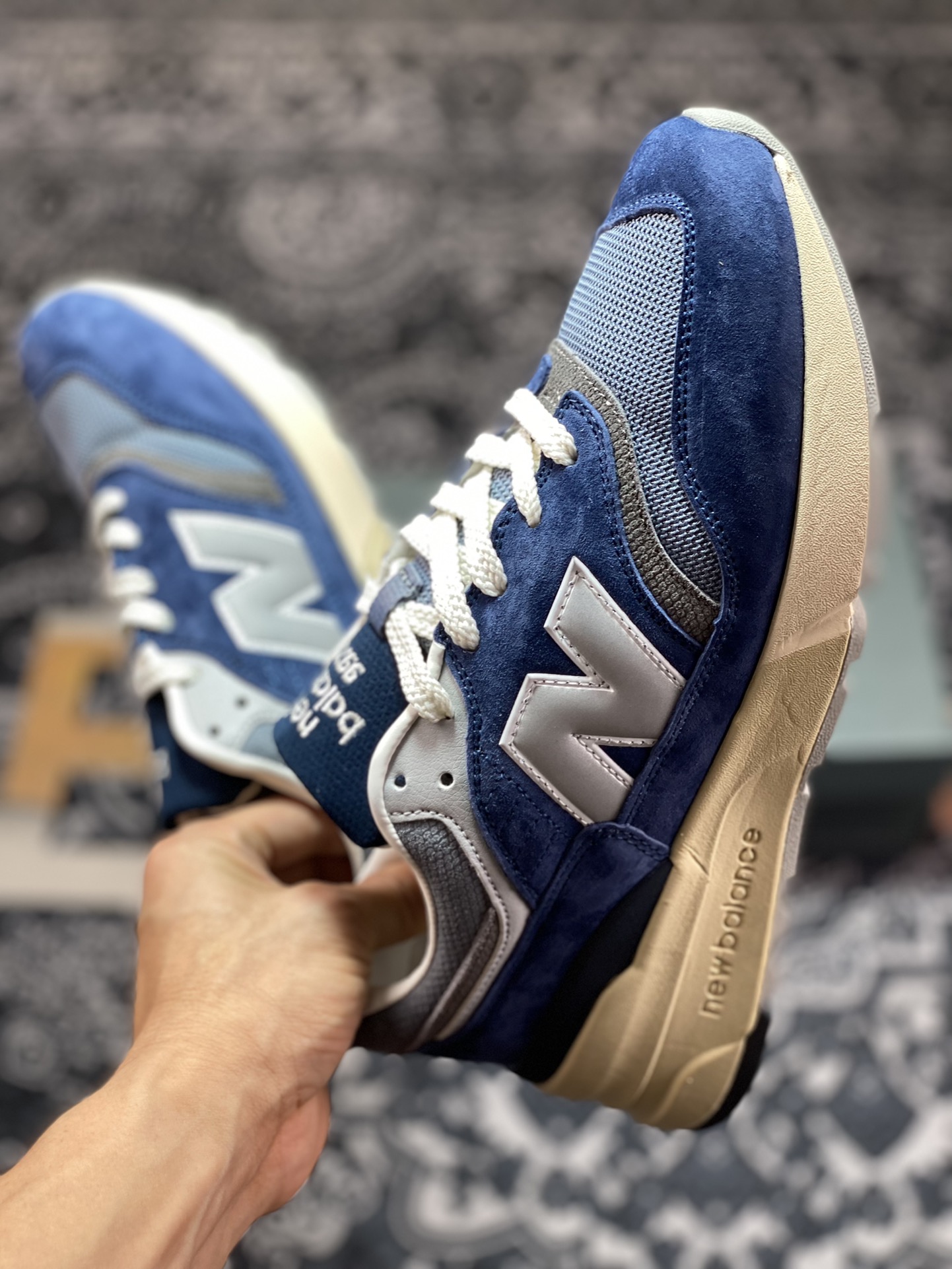 New Balance 997R ”Navy” improved series low-top classic jogging shoes ”Navy blue silver beige bottom” U997RHB