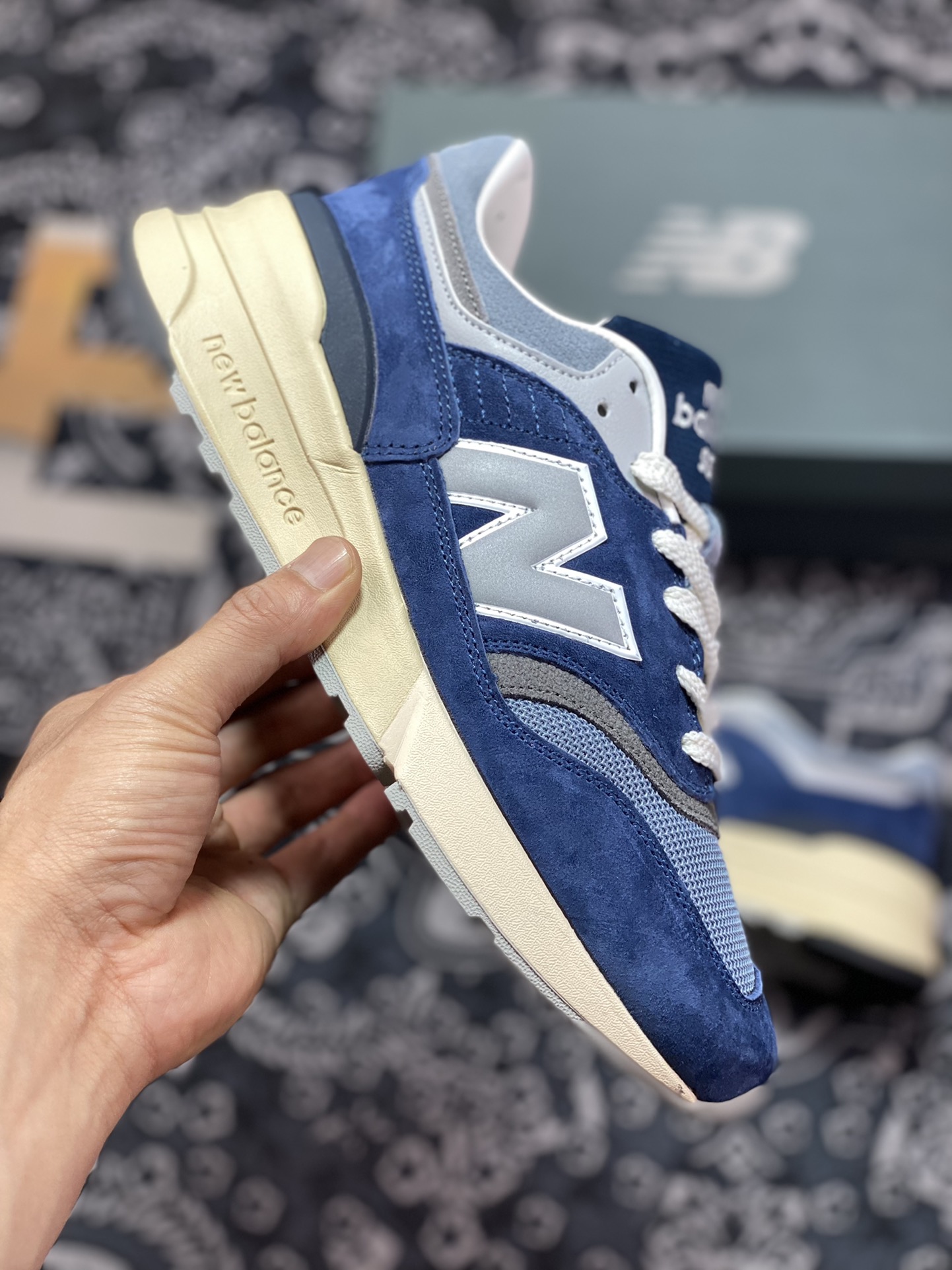 New Balance 997R ”Navy” improved series low-top classic jogging shoes ”Navy blue silver beige bottom” U997RHB