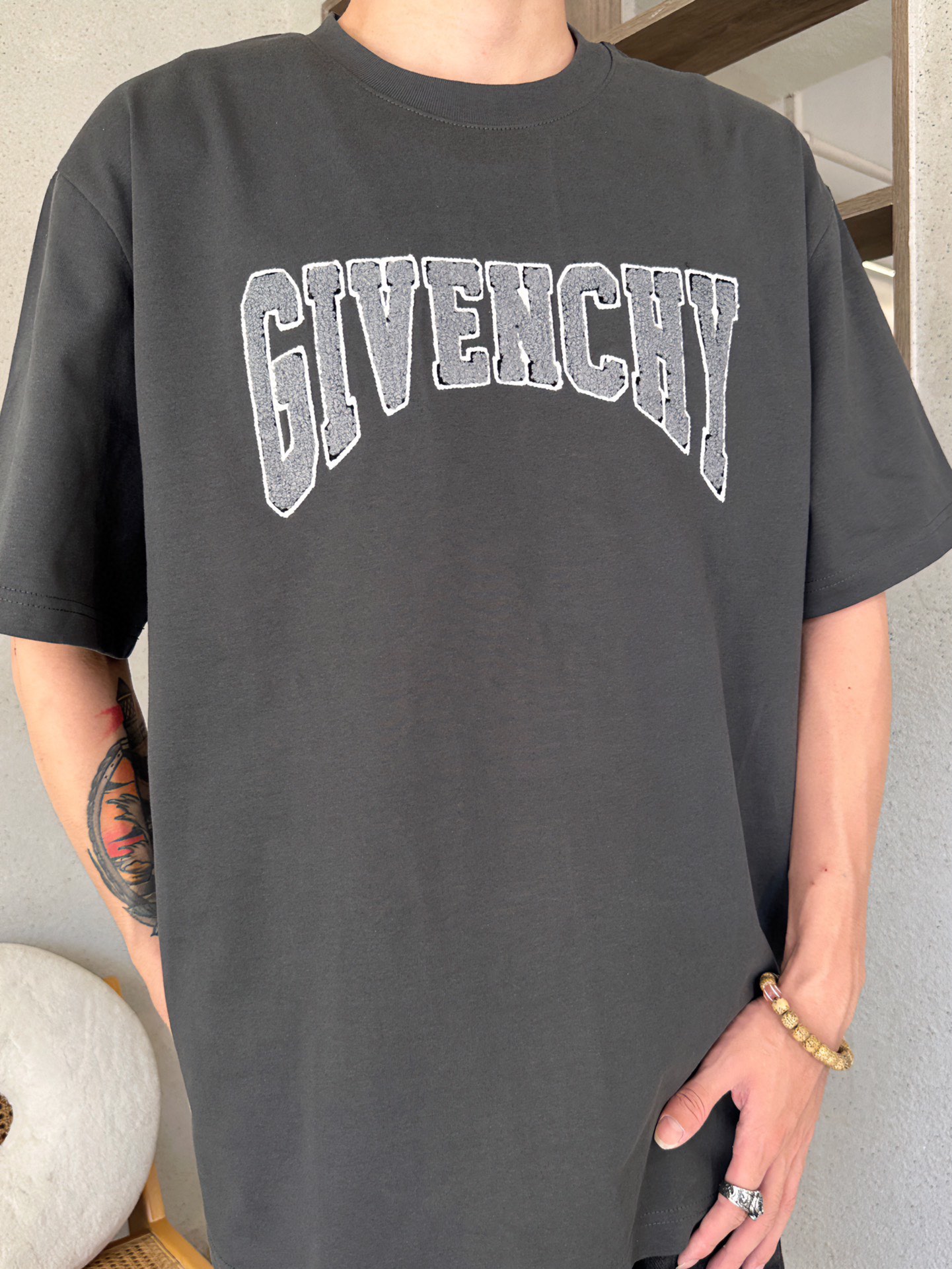 GIVENCHYGIVENCHY 23ss towel embroidered letters short sleeves upper body effec