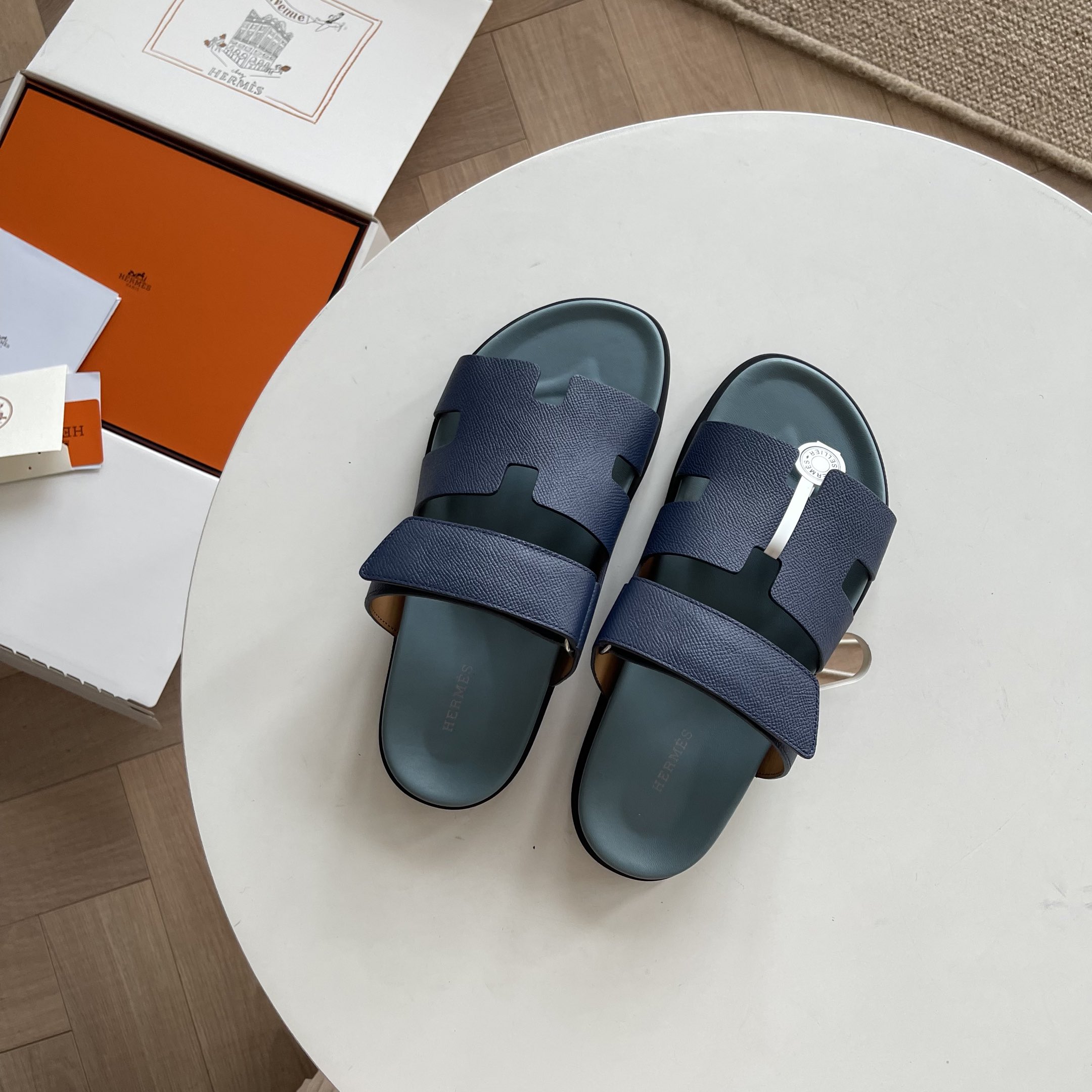 Hermes Buty Sandały Skóra cielęca krowia Epsom Guma Casual