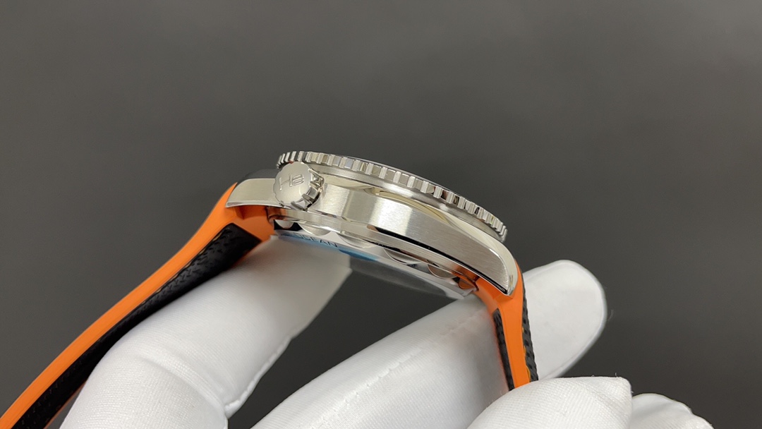 Omega 欧米茄 四分之一橙 43.5mm 8900机