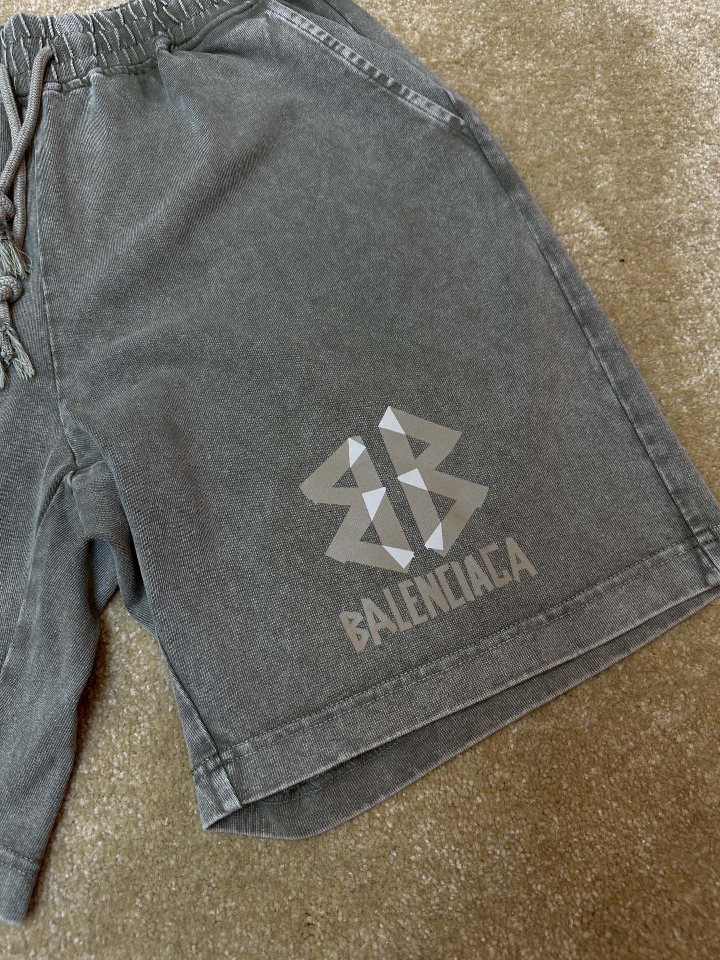 路易威登 Louis Vuitton 高定典藏名品高定成衣时装外套连衣裙衬衫T恤 #B5E6FE7A 4