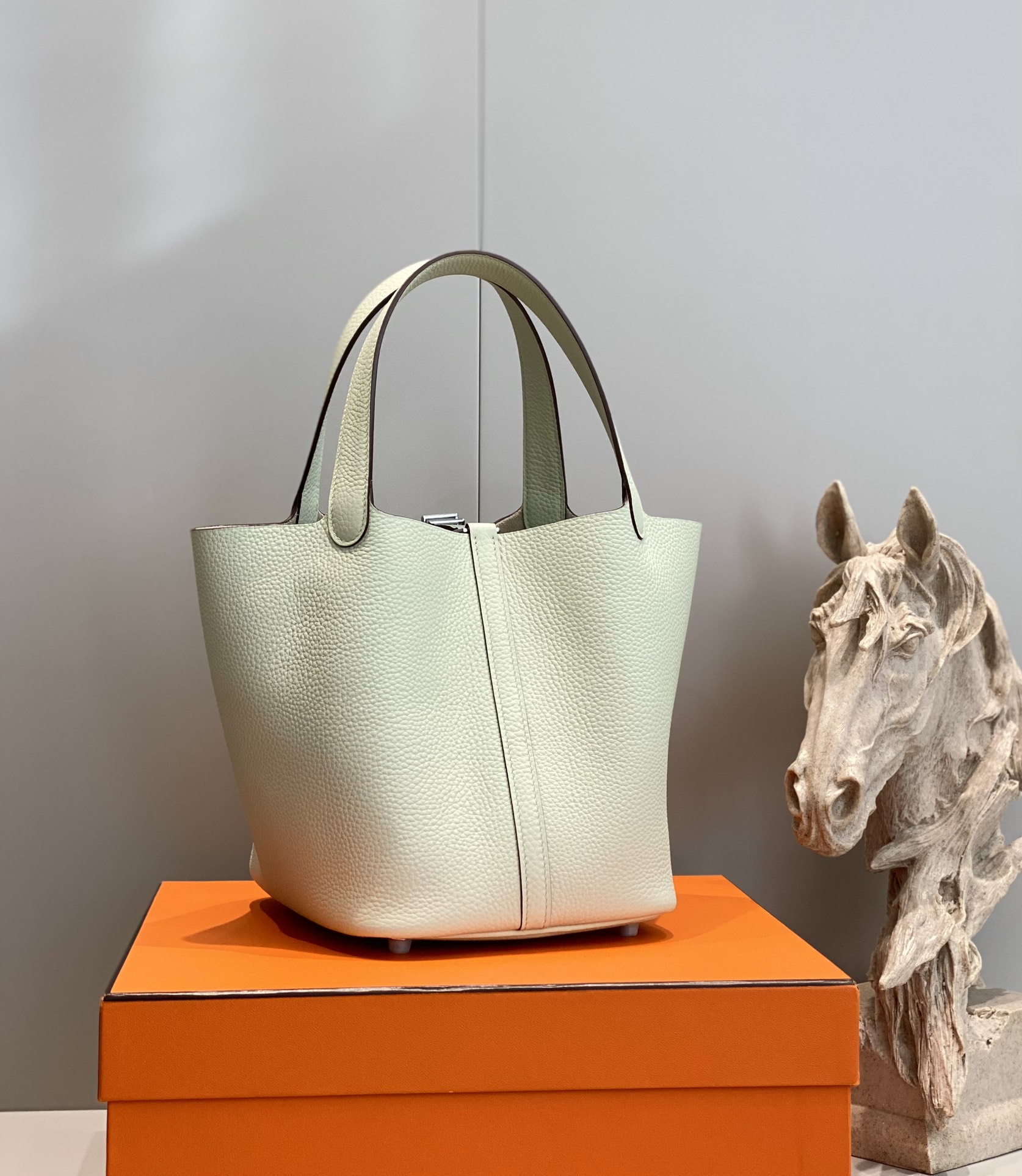 Hermès Picotin Lock 22 in Vert Bosphore Leather Bucket Bag 6 i1688741424 1715 4