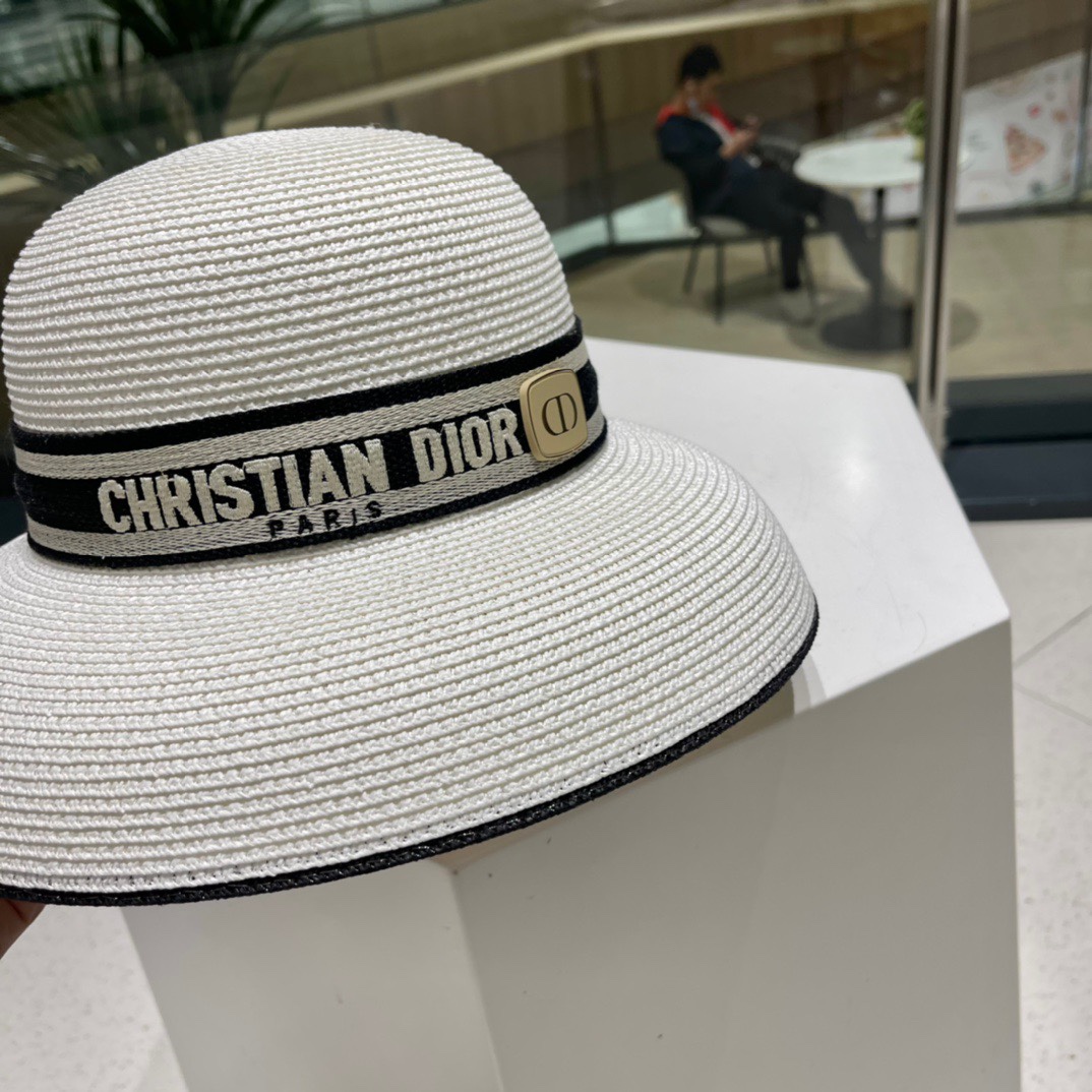 【DIOR迪奥】早春新款韩版休闲大帽檐草编遮阳草帽🤩沙滩风，简约大方，百搭单品～出街首选，新款帽型超美腻