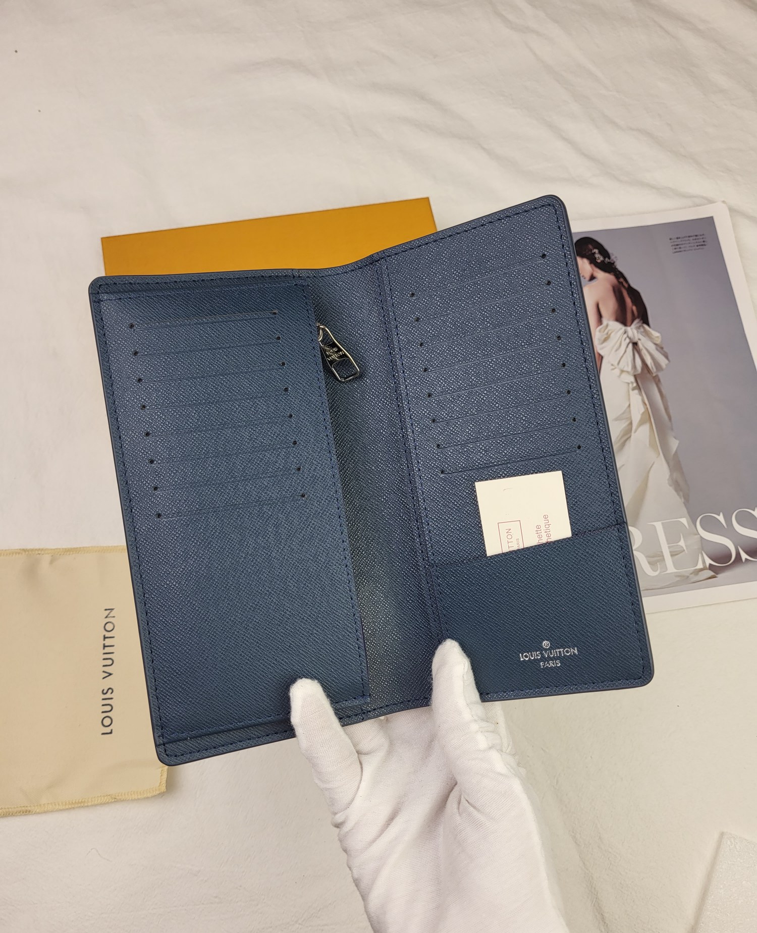 Close up shot of the interior of the Leather Bifold wallet.