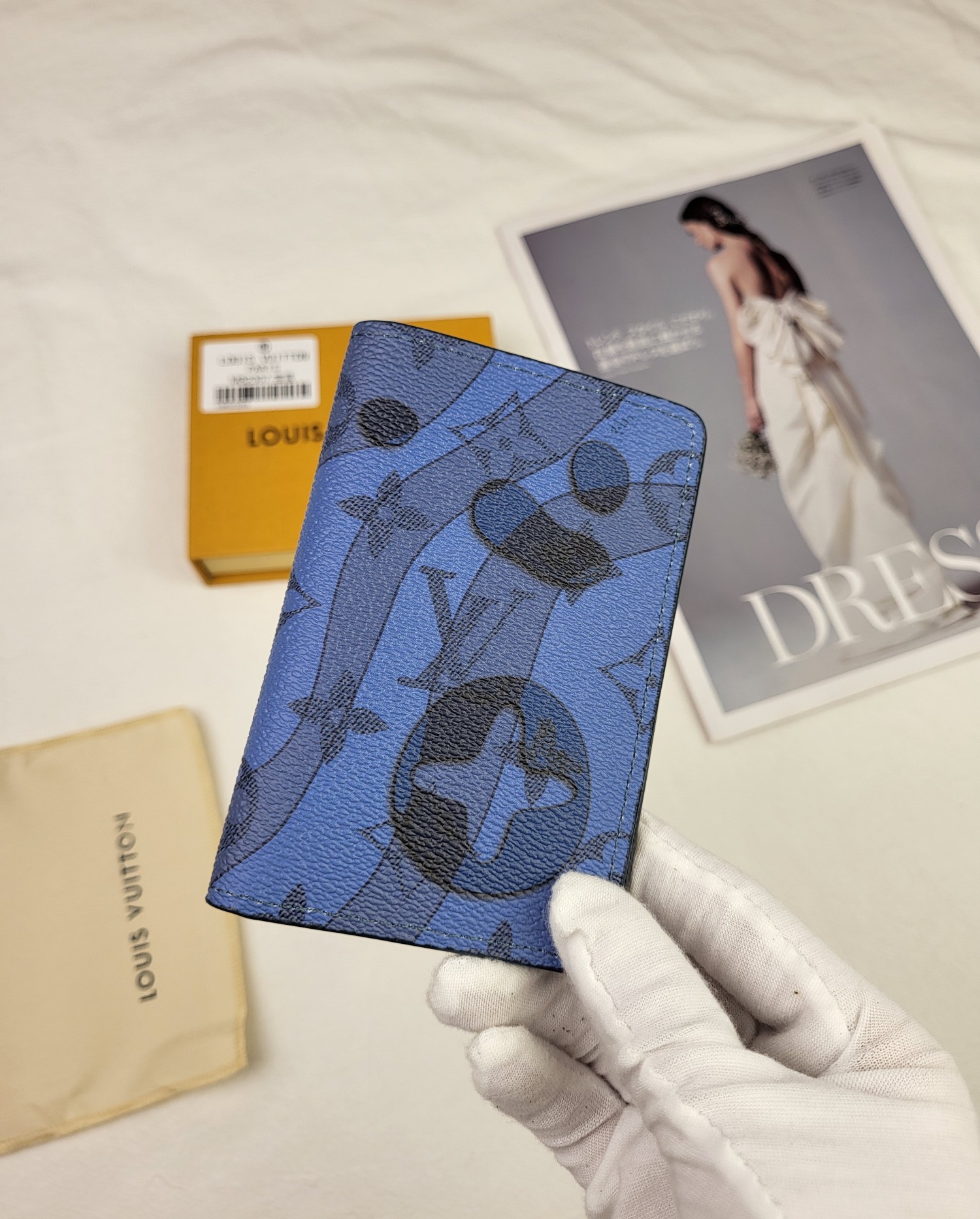 Front view of a leather card holder