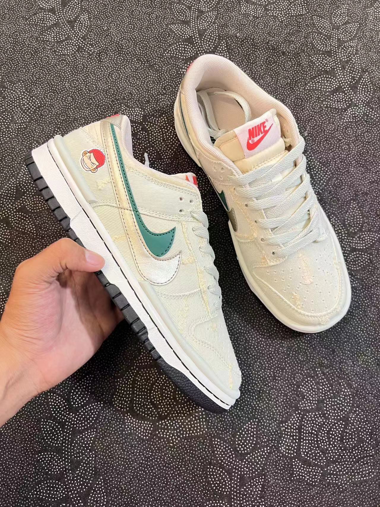 ? 正品定制 Nike Dunk Low 米白配色?可撕鞋面 动漫头 ！