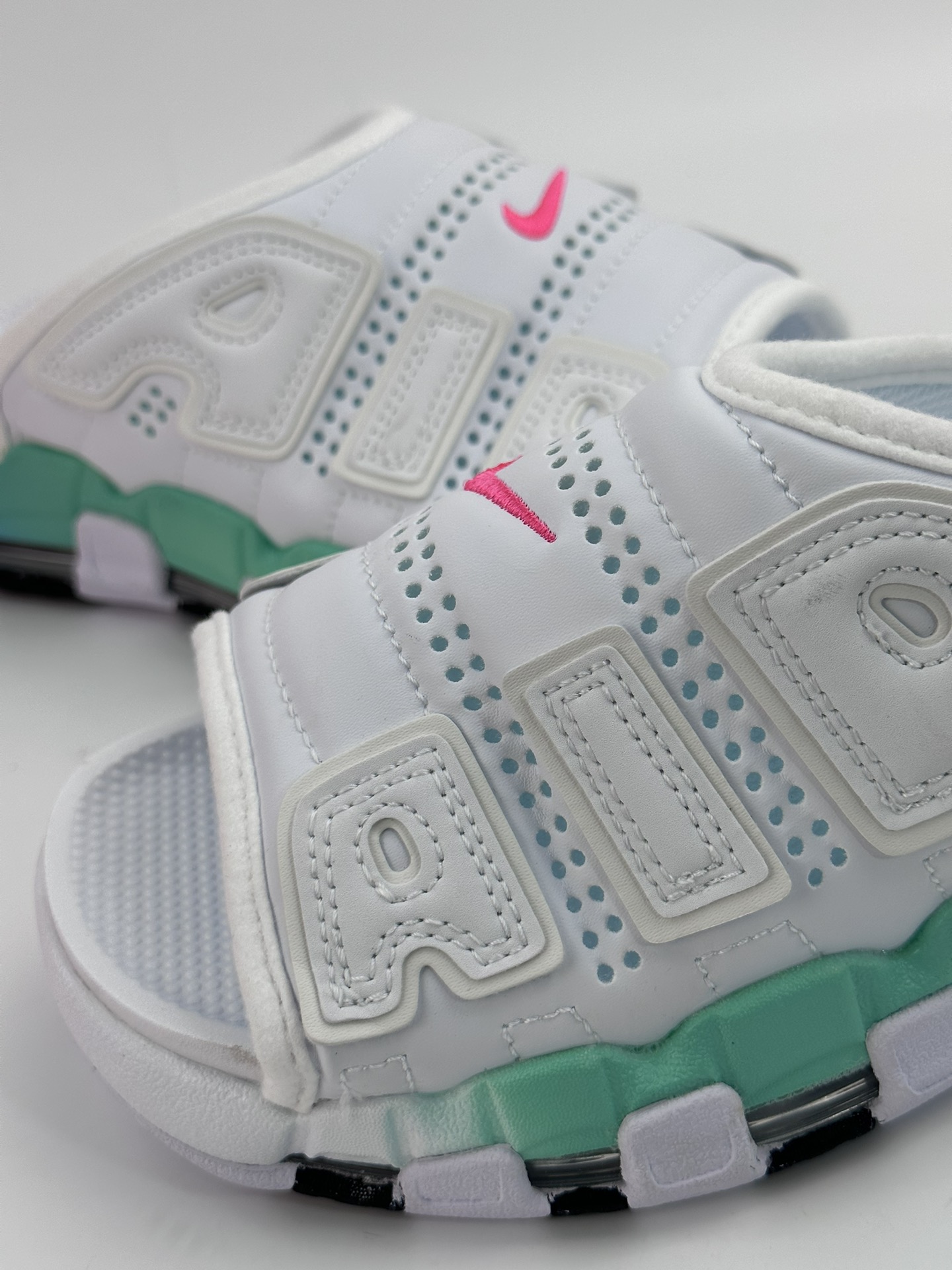 Nike AIR MORE Uptempo Slide 皮蓬拖鞋系列 “大AIR”白蓝青 FN3437-161