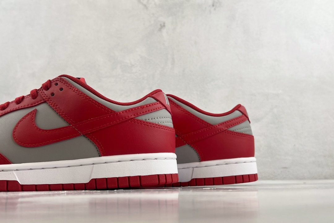  特价 
Nike Dunk Low Retro Medium Grey 灰红

货号：DD1391 0