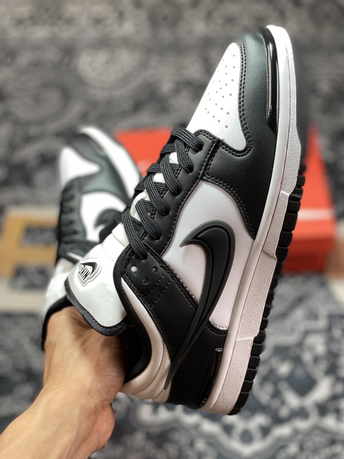 耐克Nike SB Dunk Low Twist”Panda“扣篮滑板板鞋“黑白熊猫立体钩子”DZ2794-001