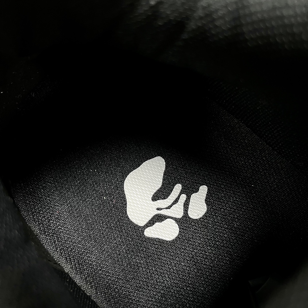 Off-White 新款饰箭头拼色男女同款系带运动鞋 8