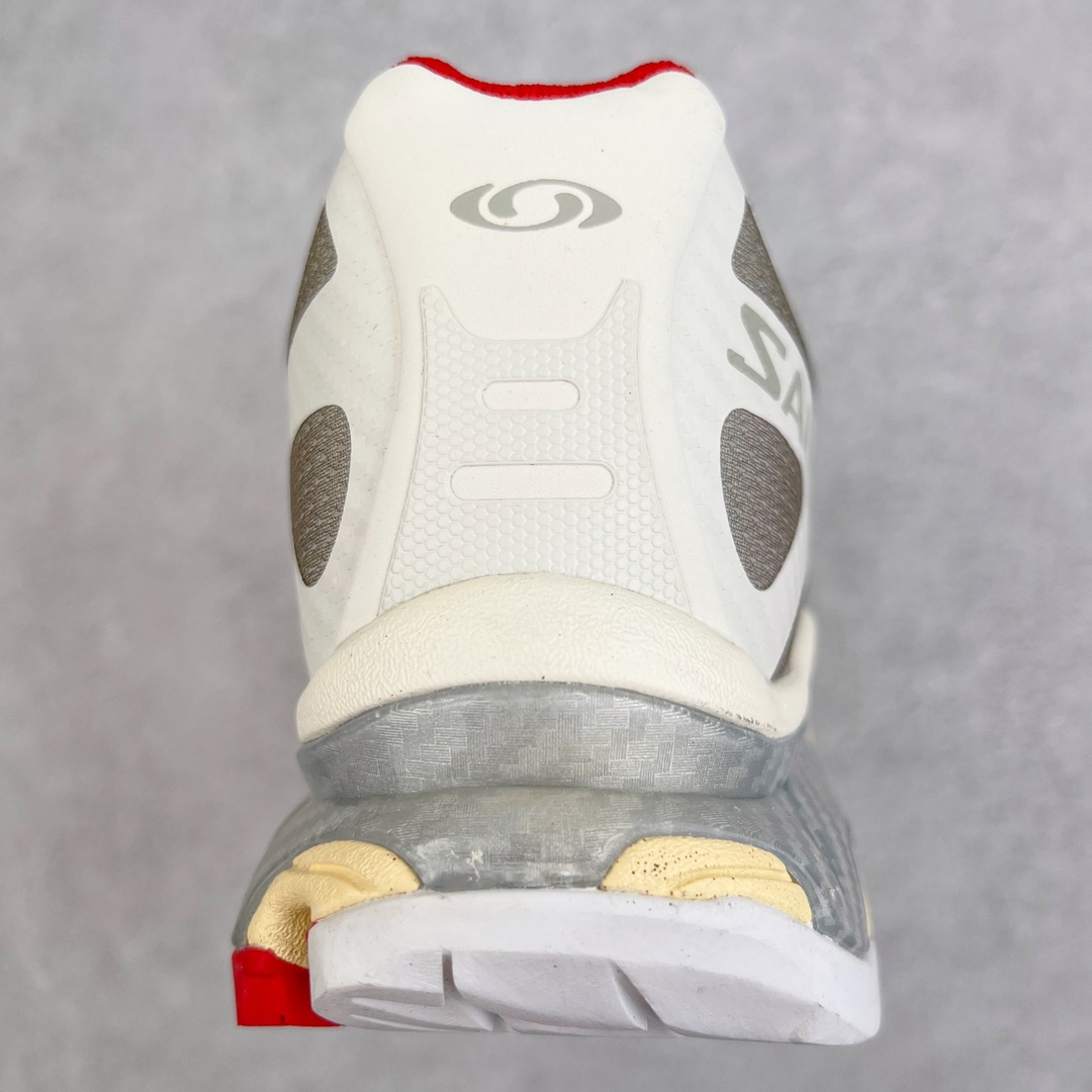 图片[8]-＃GX/绿X Salomon XT-4 OG Advanced 萨洛蒙系列低帮城市越野机能透气休闲运动鞋 鞋舌处附有迷你网眼袋收纳鞋绳以及下方的多色 Logo 标签 接着搭载奶油色 ACS 技术中底以及金色 TPU 塑料部件提升鞋款耐用性 中底与鞋面之间饰有海蓝色条状细节有效增添鞋款层次 最后应用黑色 Contragrip Chevron 外底完成鞋款设计 这次配色颇为高调 两款配色均以绚丽的渐变设计呈现 一款以粉紫渐变主打 另一款以黄绿渐变呈现 视觉效果相当吸睛 鞋面的使用玻璃纤维覆盖物加固 并通过细绳扣系带系统进行锁定 Salomon 的品牌logo 出现在脚后跟和前掌部位 中底虽然偏薄 但非常耐用 与模压塑料ACS 框架以及致密AC2 Muscle 鞋底单元结合 能够提供出色的支撑力和缓冲性 尺码：36 36.5 37.5 38 38.5 39 40 40.5 41 42 42.5 43 44 44.5 45-选品中心