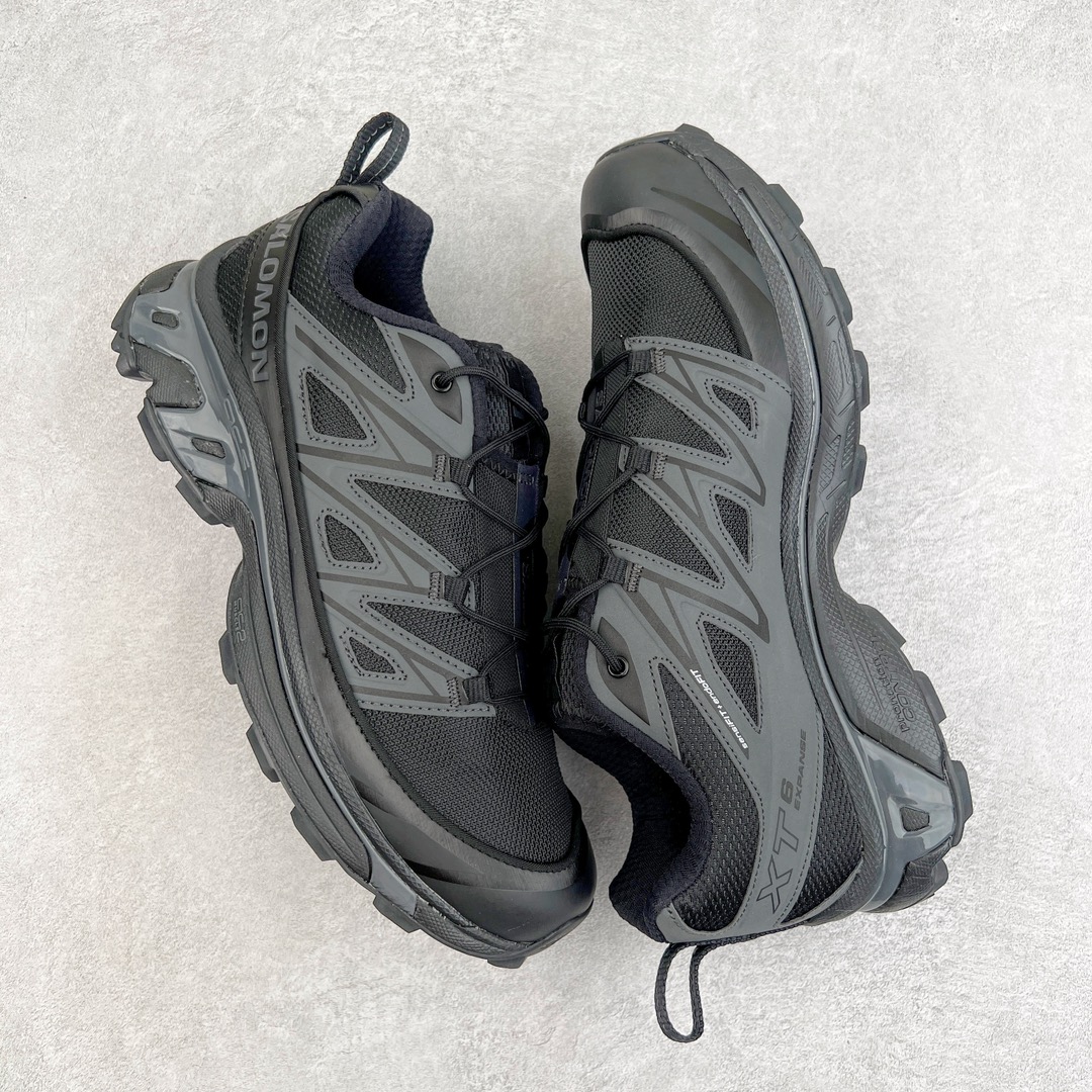 图片[3]-＃绿X Salomon XT-6 萨洛蒙复古潮流户外机能登山跑鞋 纯黑 417413 纯原外贸平台特供订单 耗时半年巨作 全套原纸板楦头开发 原厂特供网布配套加持 确保原汁原味 完美呈现版型 原档数据独家私模五层组合大底 男女鞋同步官方开发至46.5 原装Ortholite轻量化鞋垫 中底布带钢印编号 原厂TPU锁扣 进口港宝加持 后跟自然饱满 还原公司包裹性 鞋面以“锯齿”状的包裹系统呈现 在基色底之下加入了各种色点缀 将公司的最新技术和时尚前卫的造型融入耐用的长跑款式中 鞋面由 TPU 薄膜制成 并焊接在高耐磨网眼上 使其既时尚又坚固 由 ACS底盘支撑 可增强稳定性和支撑力 以及由橡胶凸耳 Contragrip外底覆盖的 EVA 缓冲中底 旨在应对崎岖的地形 鞋舌上的彩色Salomon 标签、Quicklace 系统以及鞋头、鞋舌和鞋跟上的附加品牌使细节更加完美 让穿着者可以轻松驾驭户外与通勤下的任何运动生活场景 无缝鞋身户外随意纵横 颜值与脚感兼备 出街通勤 绝对非常吸睛 你值得拥有 尺码：36 36.5 37.5 38 38.5 39 40 40.5 41 42 42.5 43 44 44.5 45 46 46.5 注意：偏小1码-选品中心