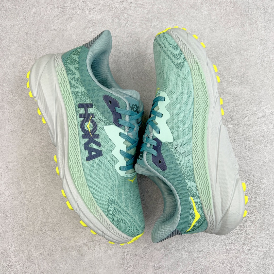 图片[3]-＃特价福利 HOKA ONE ONE Challenger ATR 7 挑战者七代轻便耐磨防滑跑步鞋 新一代Challenger泡棉中底减重10% 增加3mm强化缓震、打造Q弹脚感 后跟采用延伸设计 加强跟腱保护、便于穿脱 搭配环保工程网布增加透气、短靴细节防止碎石进入 重新设计的大底以轮胎刻纹为灵感 以更密集的全大底水波刻纹 搭配加大面积的高耐磨橡胶与4mm大刻纹设计 增加整体抓地力与稳定性 尺码：36 36.5 37.5 38 38.5 39 40 40.5 41 42 42.5 43 44 44.5 45-选品中心
