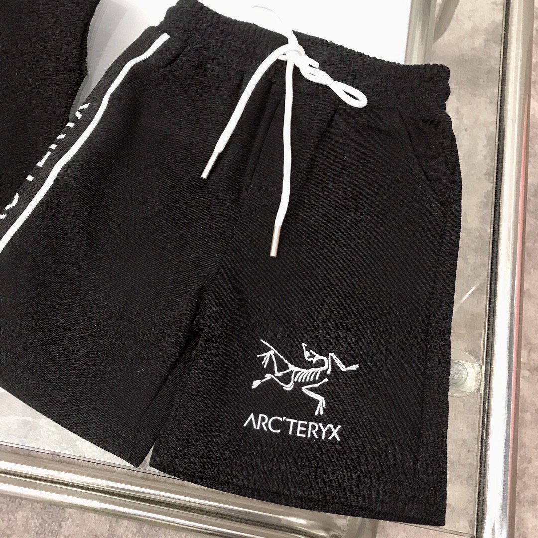 Arcteryx Original Bird 2023/SS Collection: Stylish Kids’ Summer Wear in Black and Oatmeal - 图片 6